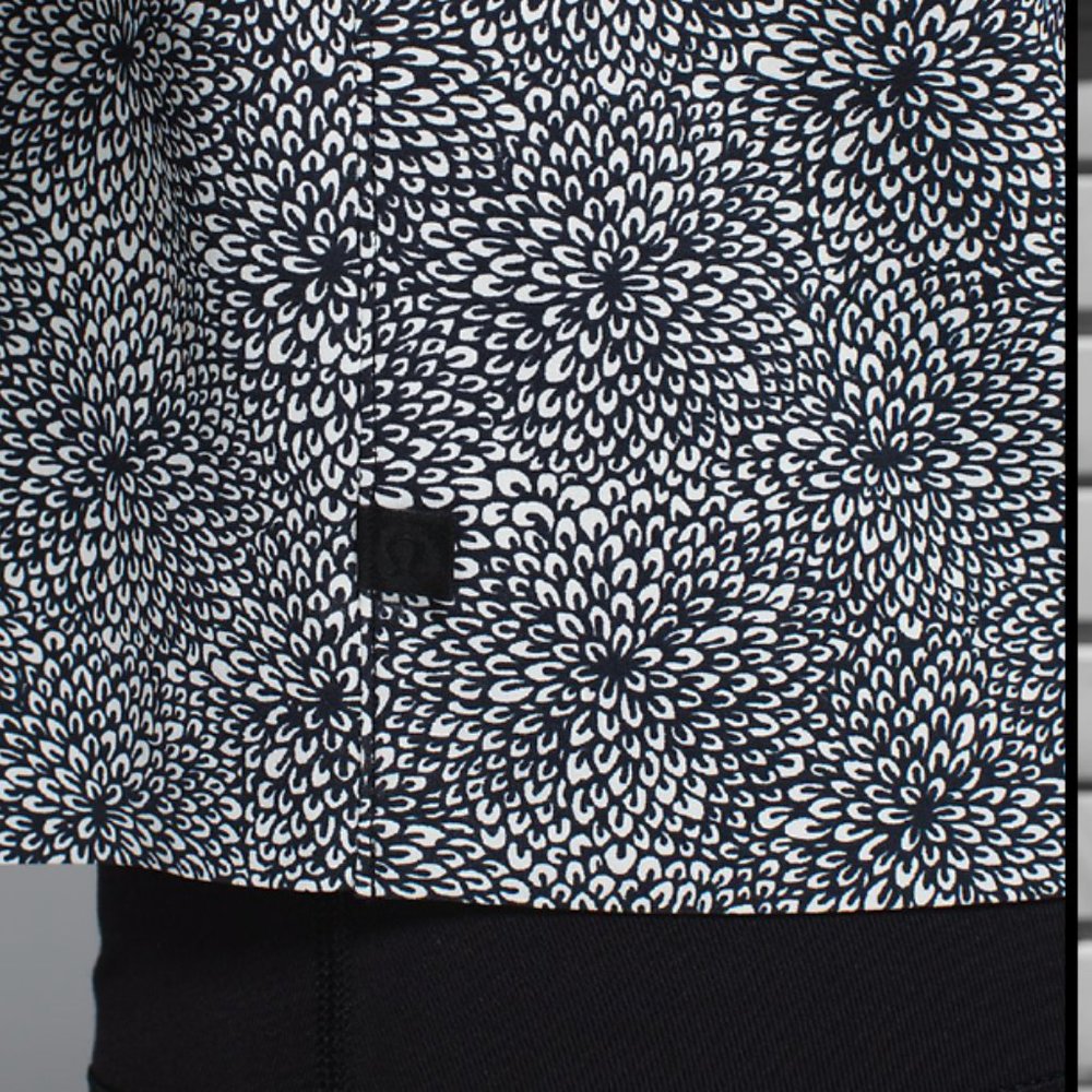 Lululemon Boxy Floral Tee